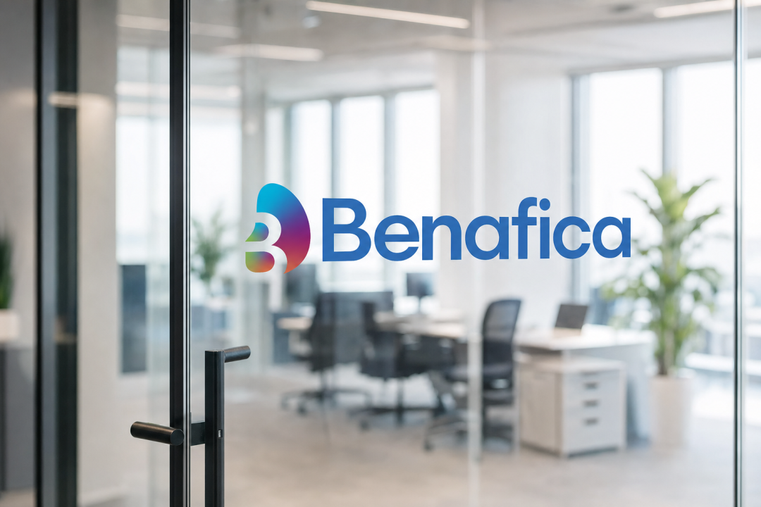 benafica-glass-door